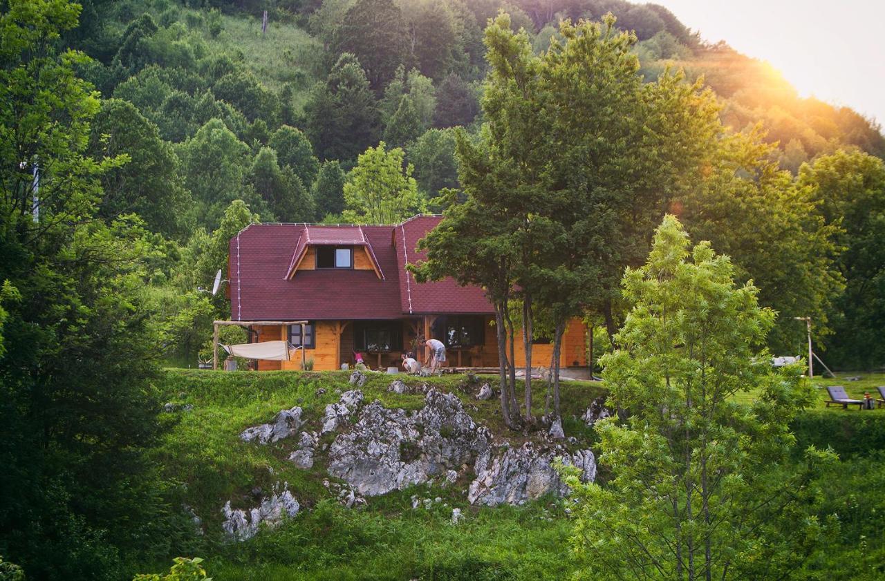 Father'S Land Rakovica Esterno foto